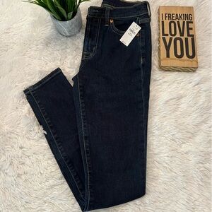 🎉HP🎉 Gap True Skinny Mid Rise Stretch Dark Wash Jeans - NWT
